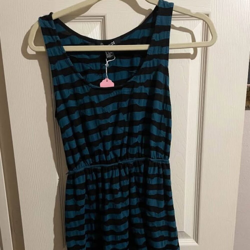 Blue & Black Striped Sleeveless Midi Dress – Size Small Size S  Forever 21